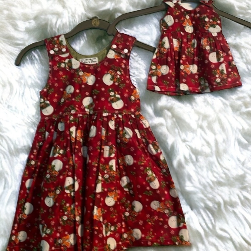 Babies and Bows handmade dress/jumper w/matching doll dress snowman design